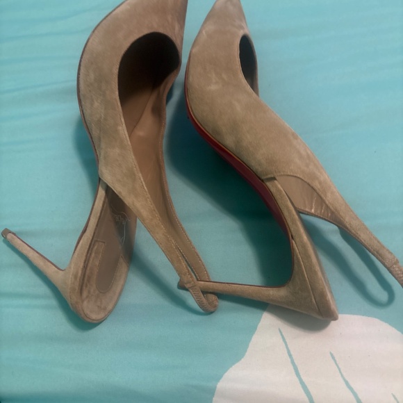 Beige slingback, Christian Louboutin shoes - Picture 5 of 7